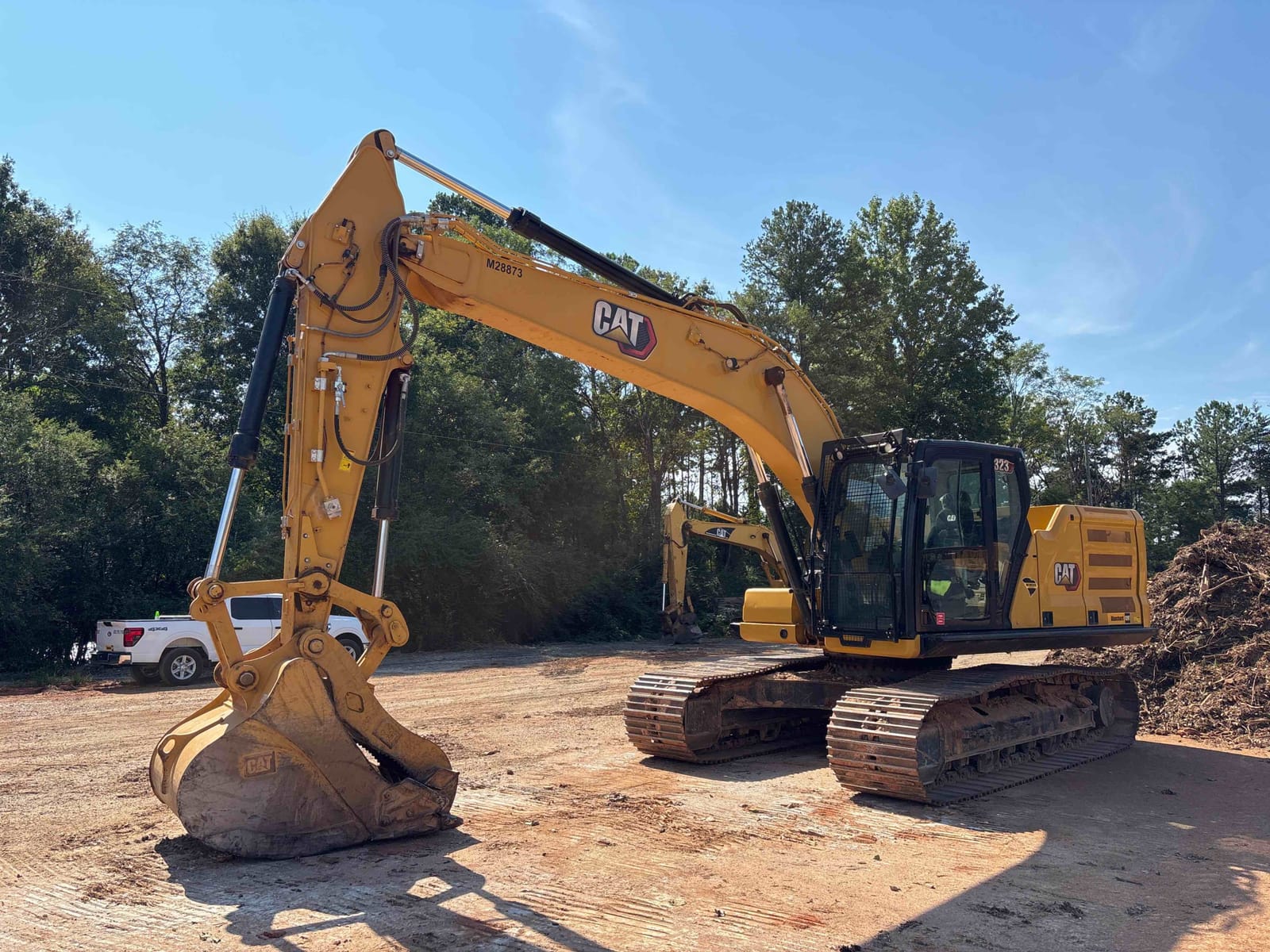 2023 Cat 323