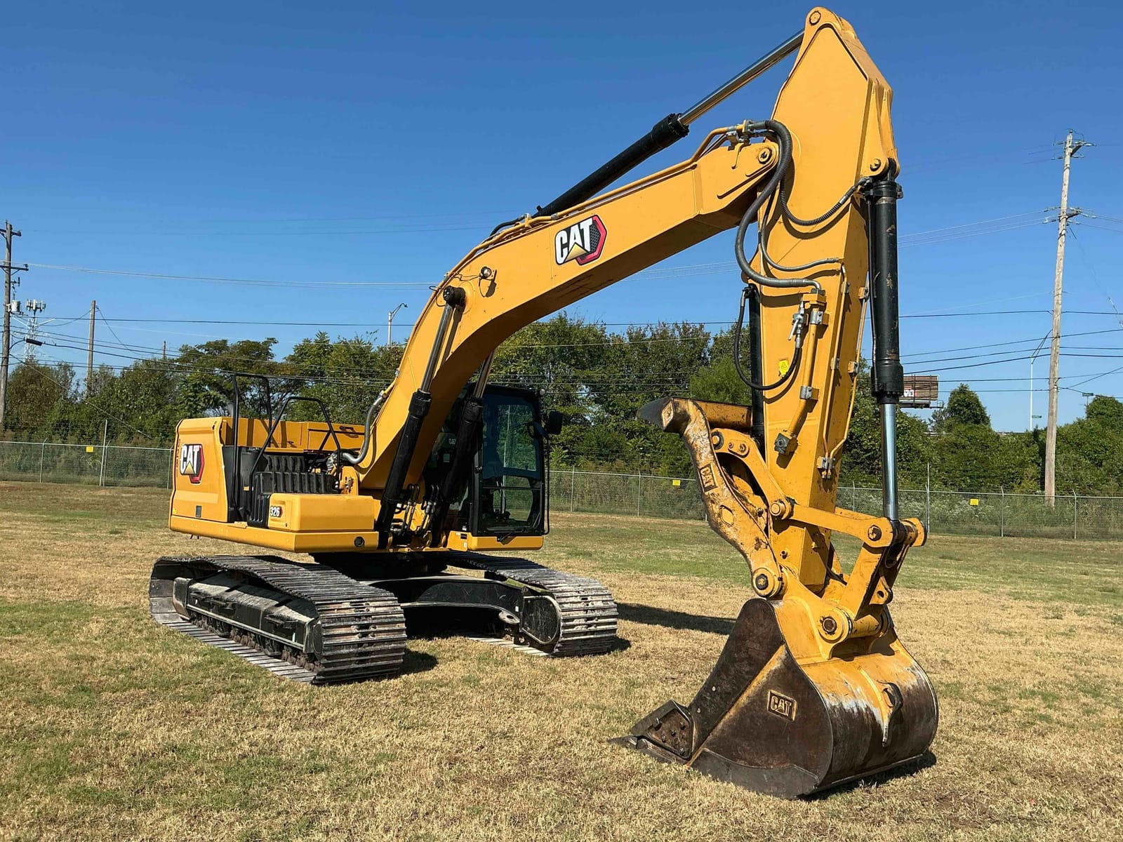 2023 Cat 326