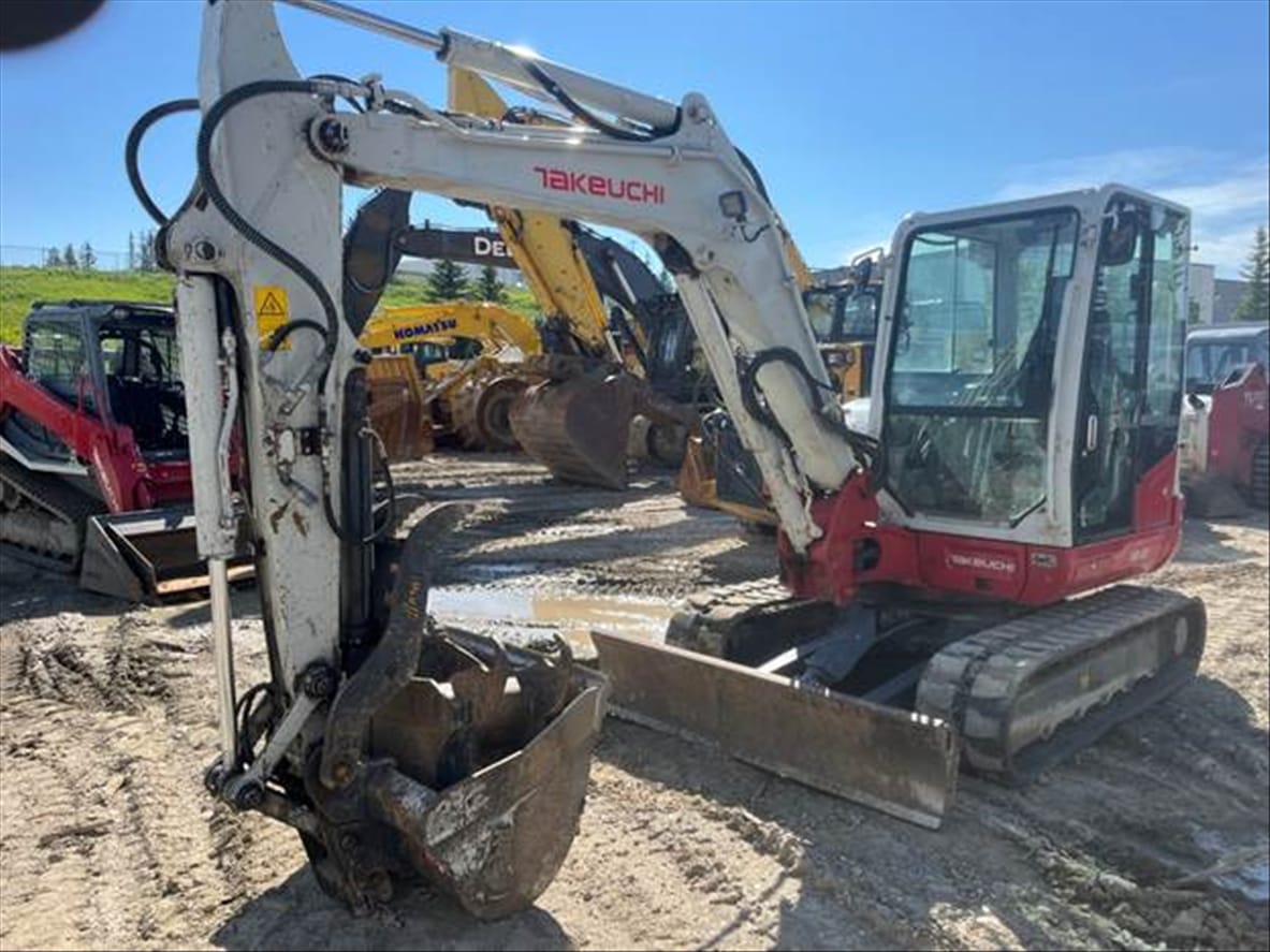 Takeuchi TB250-2CR 2022