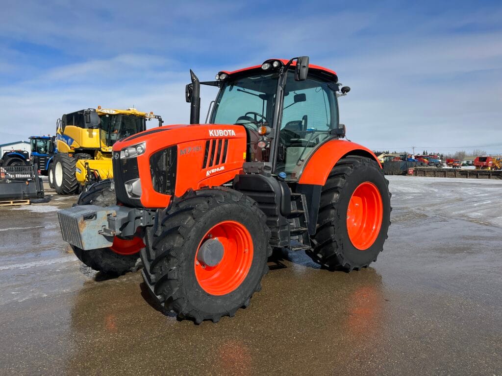 Kubota M7-151S-PS Tractor E054721