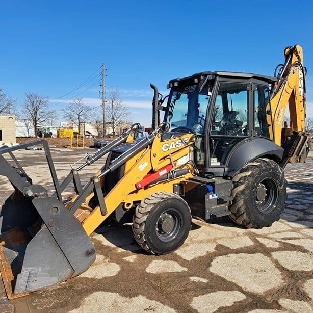 2023 CASE 580SV