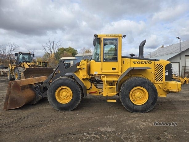 2004 VOLVO L70E