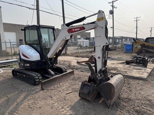 2023 BOBCAT E35