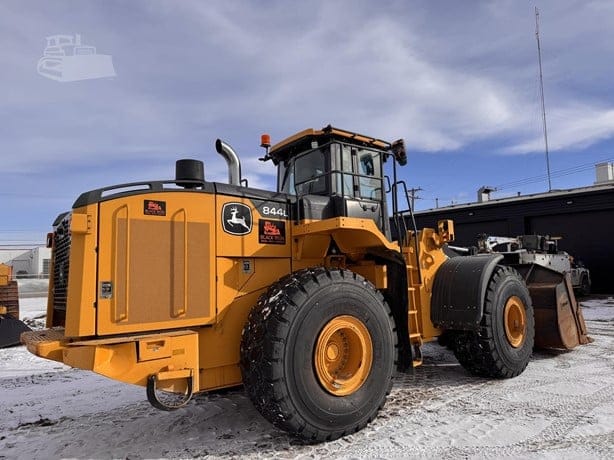 2020 DEERE 844L