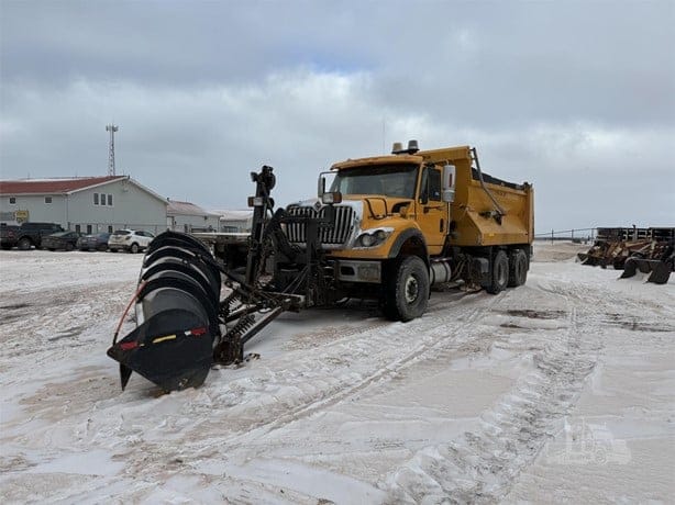 2010 INTERNATIONAL WORKSTAR 7600