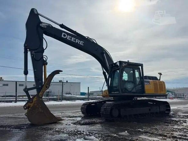 2017 DEERE 290G LC