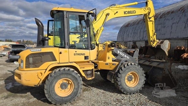2016 VOLVO L30G