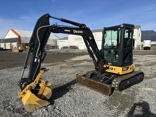 2023 DEERE 35G