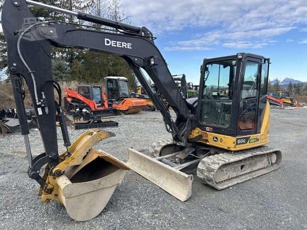 2023 DEERE 60G
