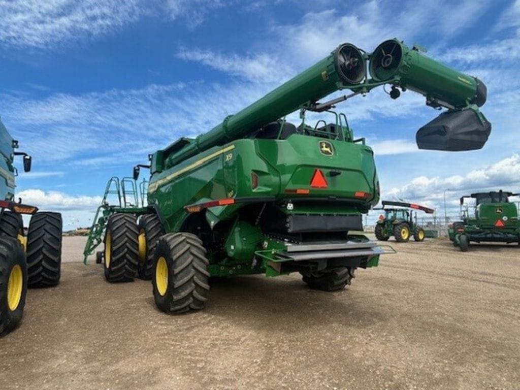 2022 John Deere X9 1100