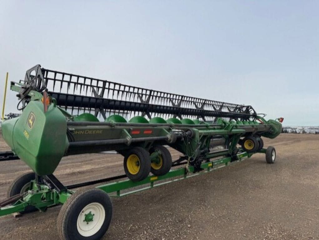 2018 John Deere 735D