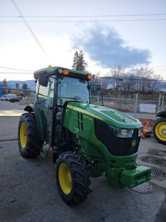 2022 John Deere 5075GN