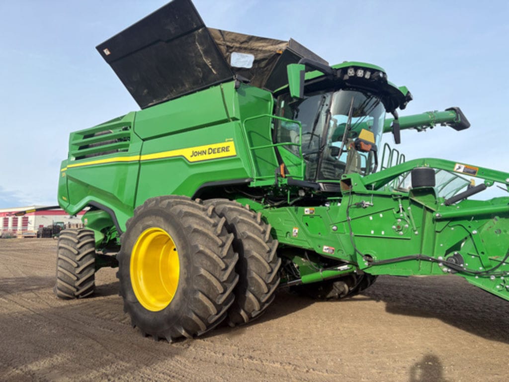 2023 John Deere X9 1100