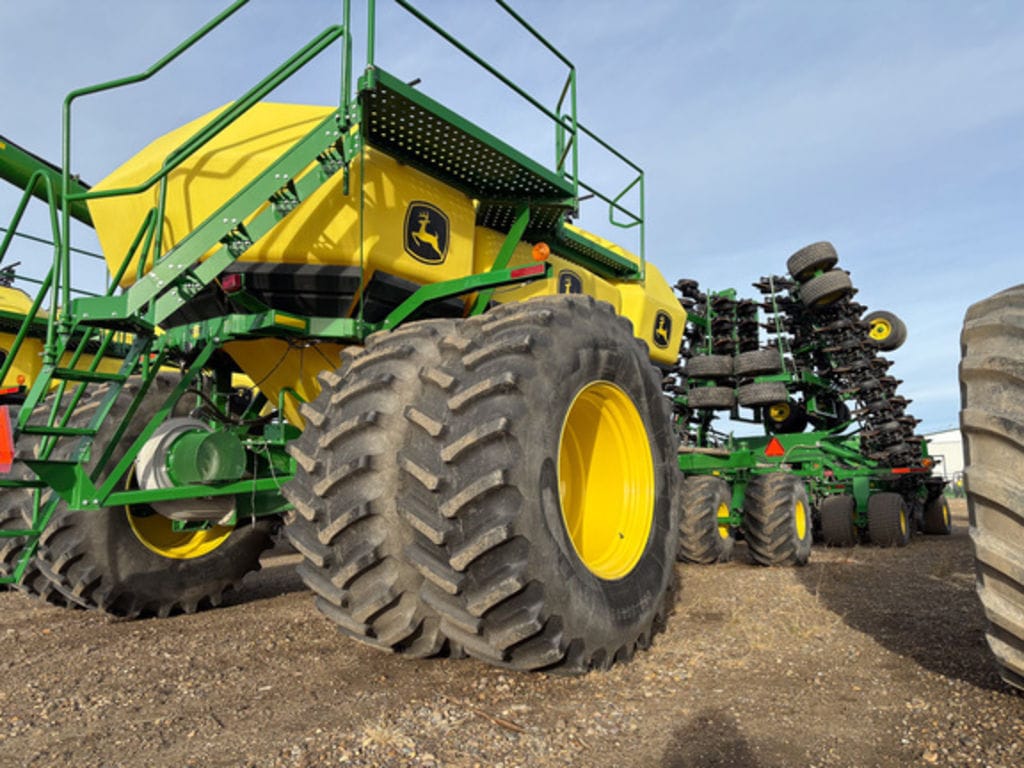 2017 John Deere 1890/1910