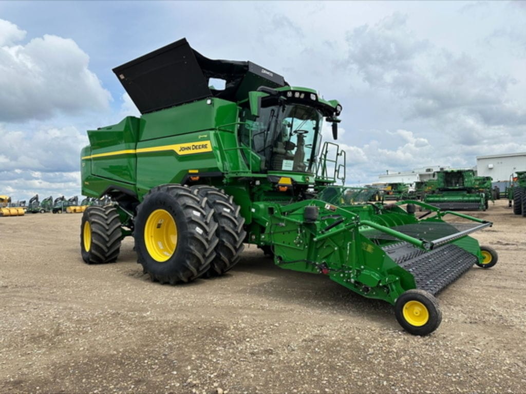 2025 John Deere S7 900