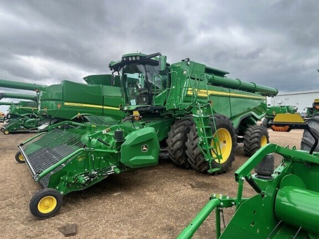 2025 John Deere X9 1100