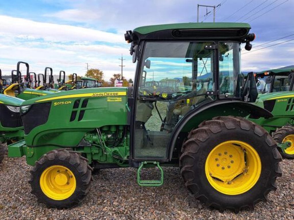 2023 John Deere 5075GN