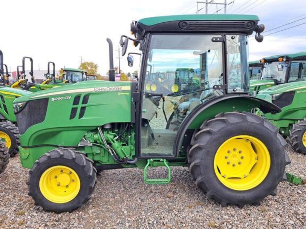2018 John Deere 5090GN