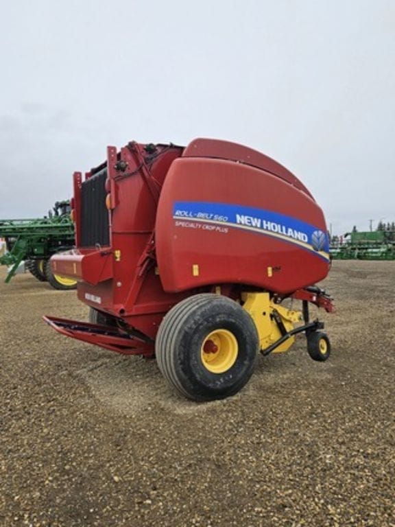 2020 New Holland Rollbelt 560