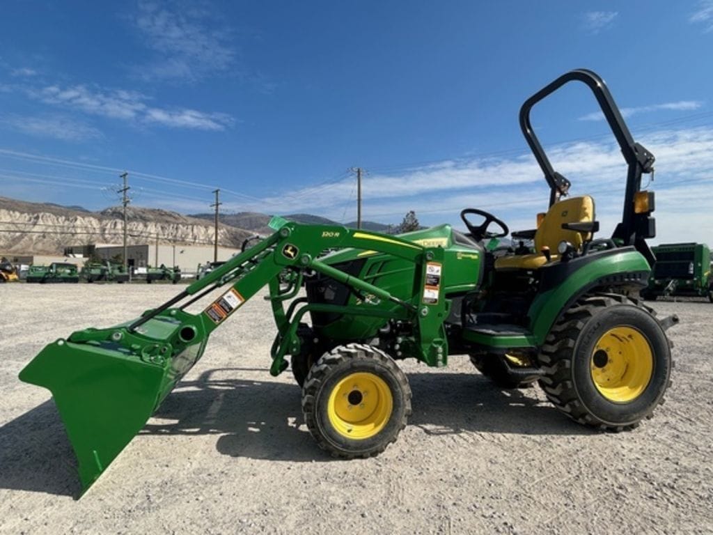2023 John Deere 2025R