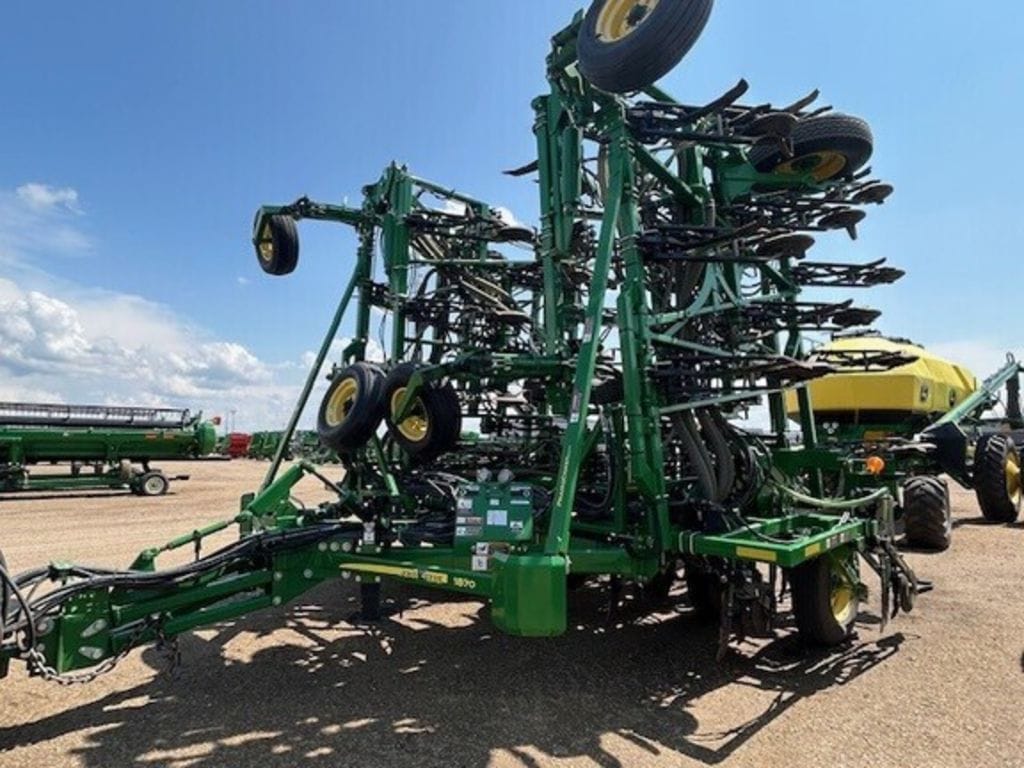 2014 John Deere 1870