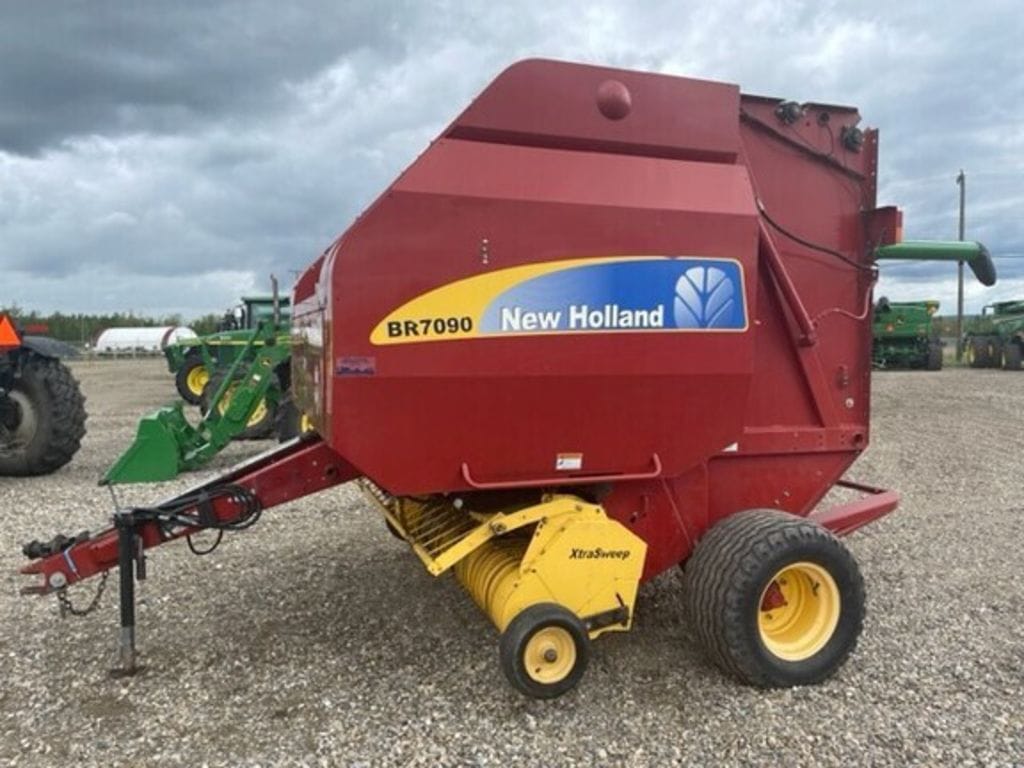 2012 New Holland BR7090