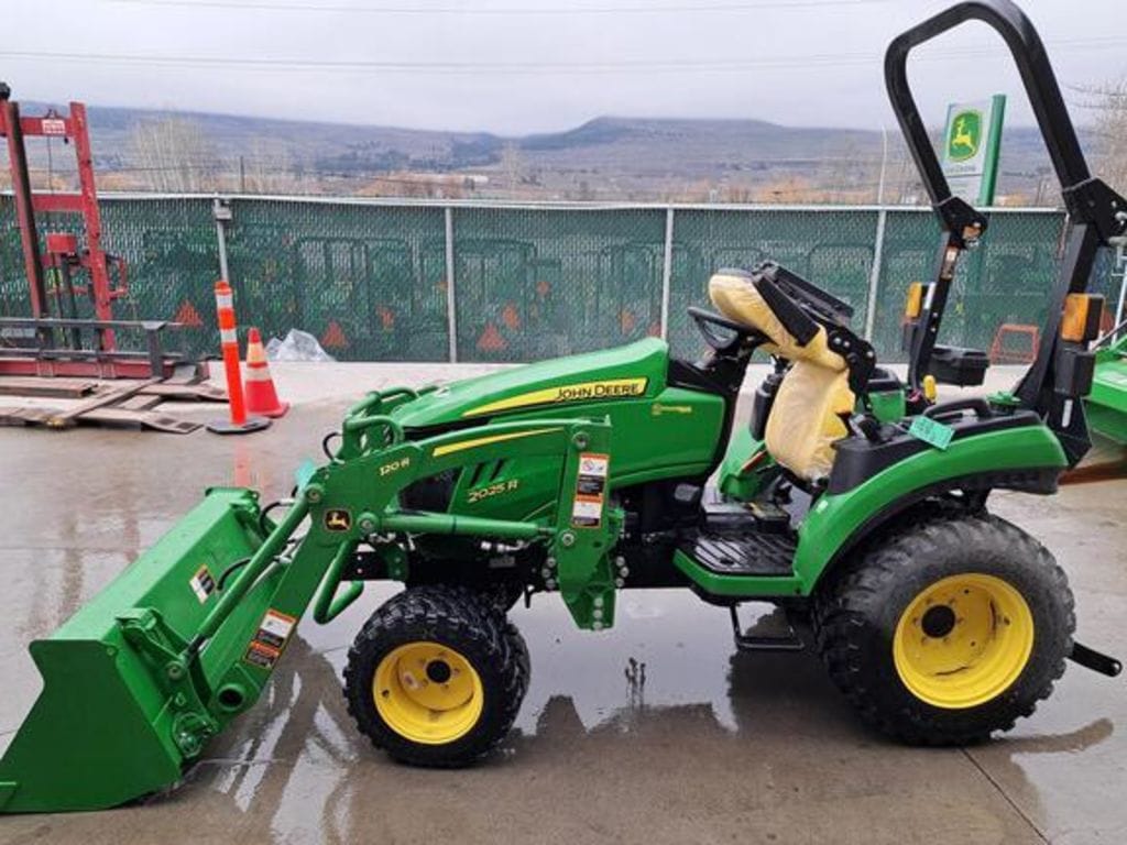 2023 John Deere 2025R