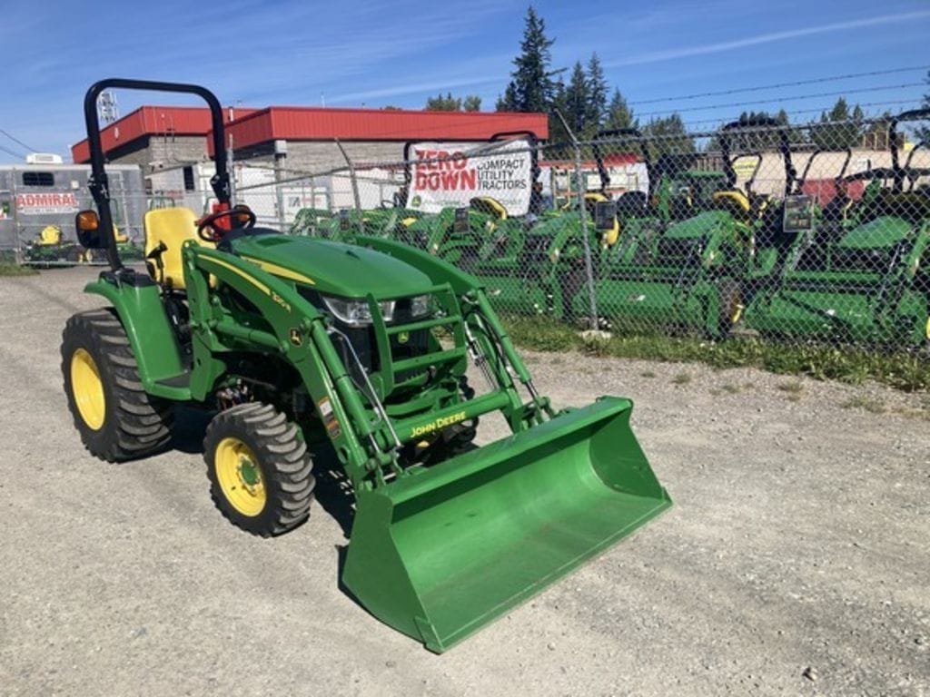 2023 John Deere 3033R