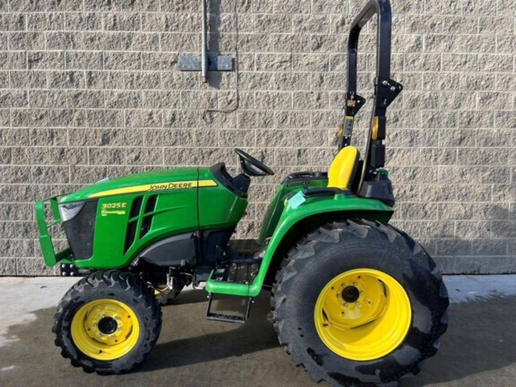 2022 John Deere 3025E