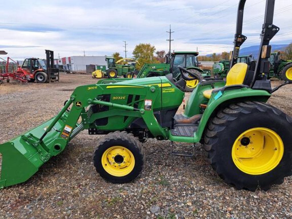 2022 John Deere 3032E