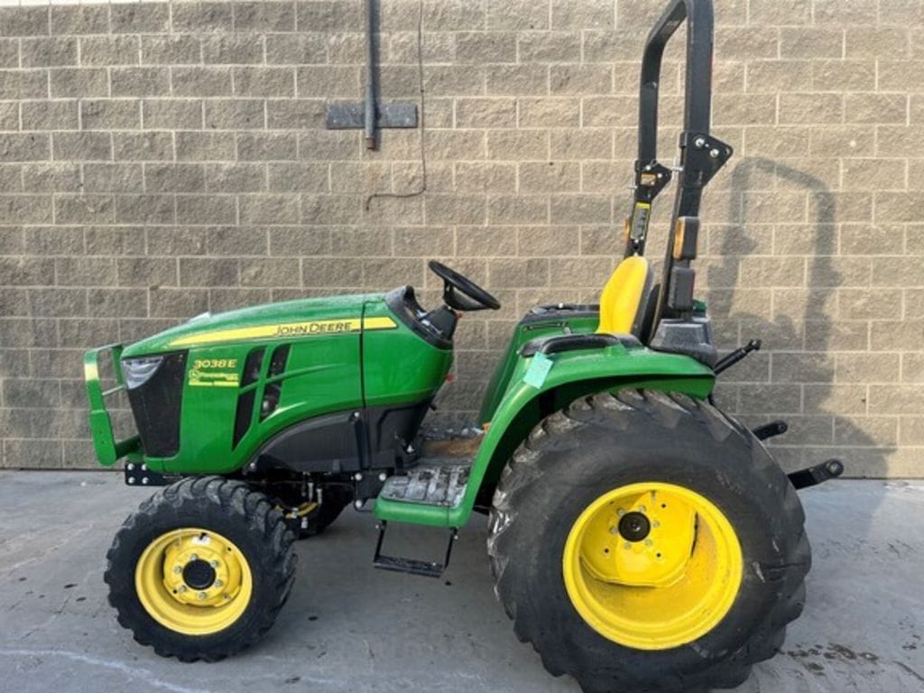 2022 John Deere 3038E