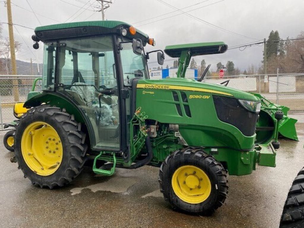2019 John Deere 5090GN