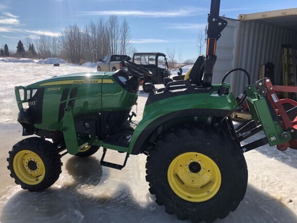 2018 John Deere 2032R