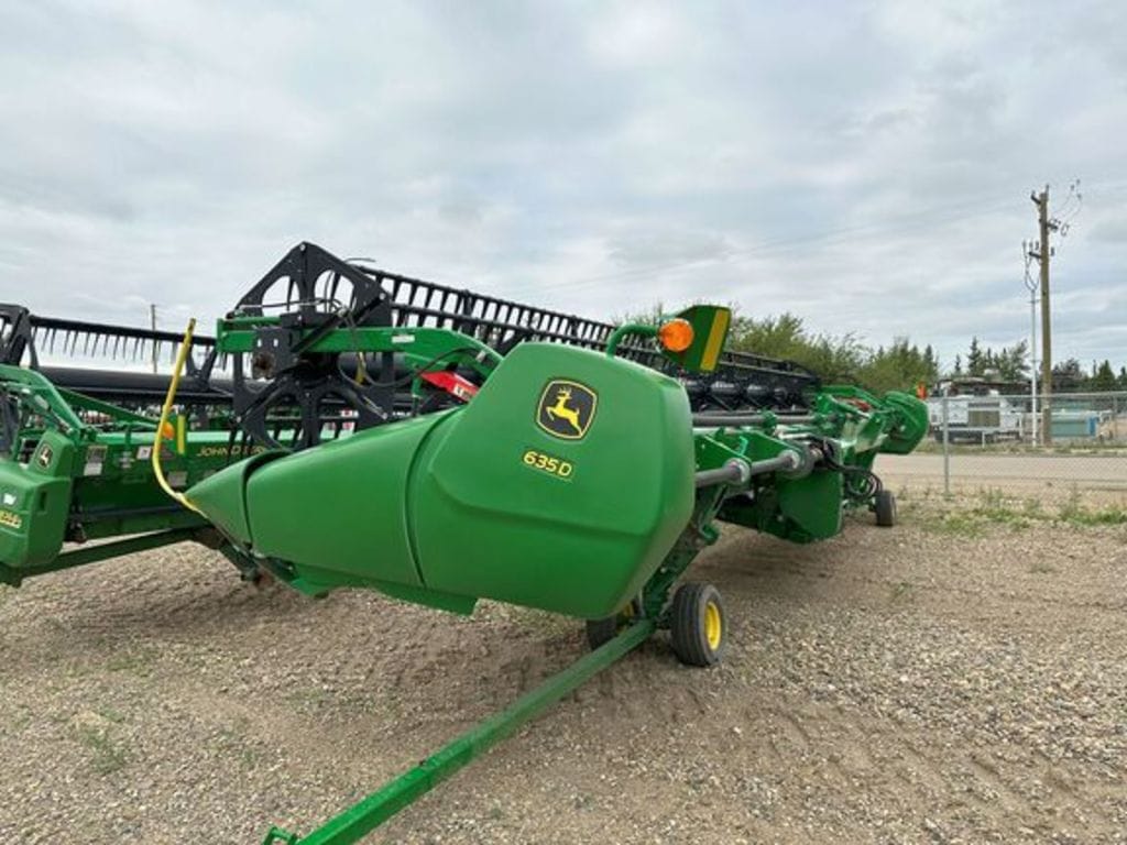 2017 John Deere 635D