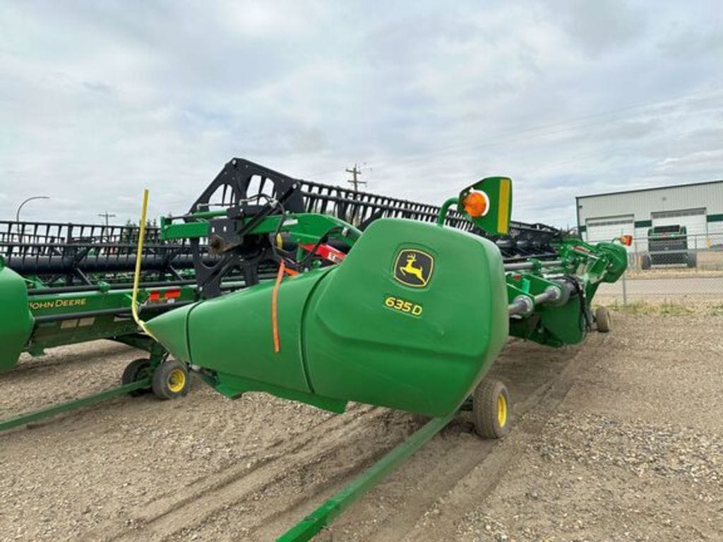 2017 John Deere 635D