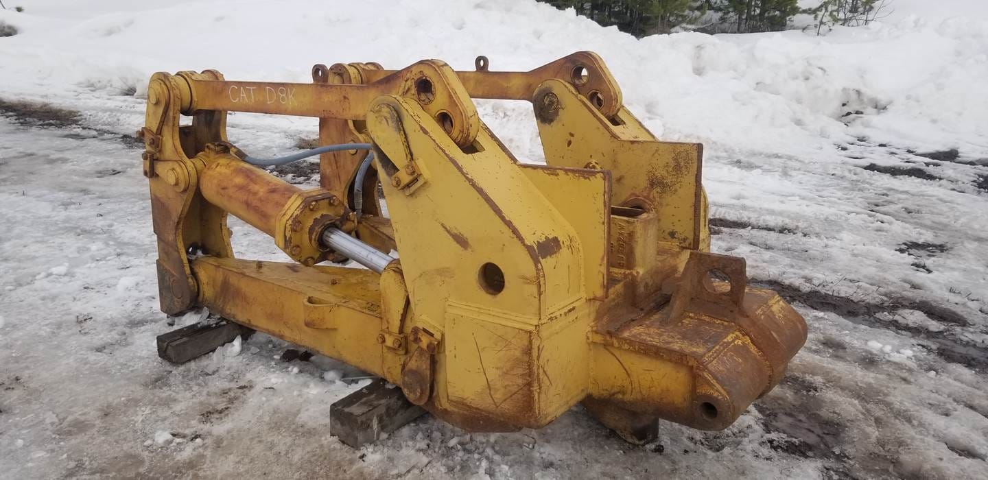 Caterpillar D8K Ripper
