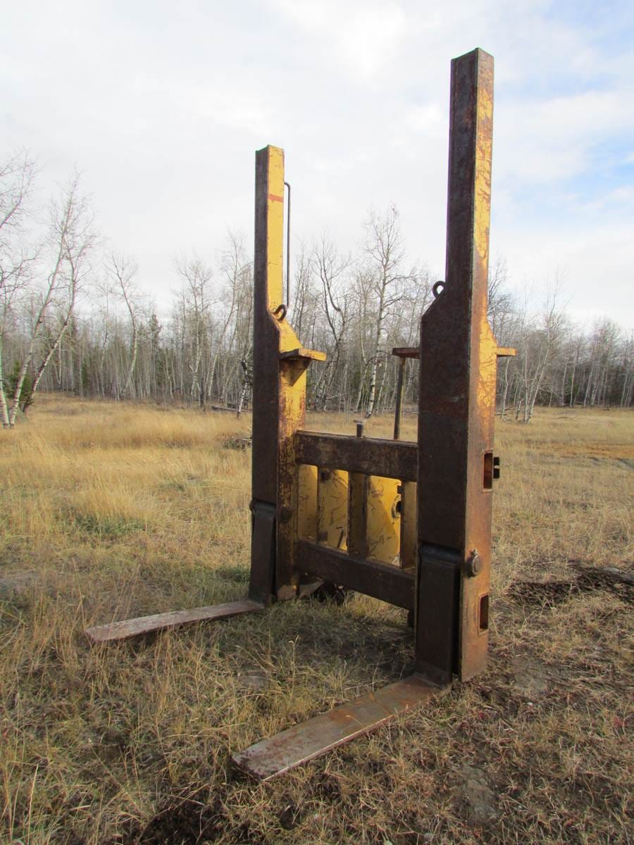 Weldco-Beales Cat 936 Lumber Forks