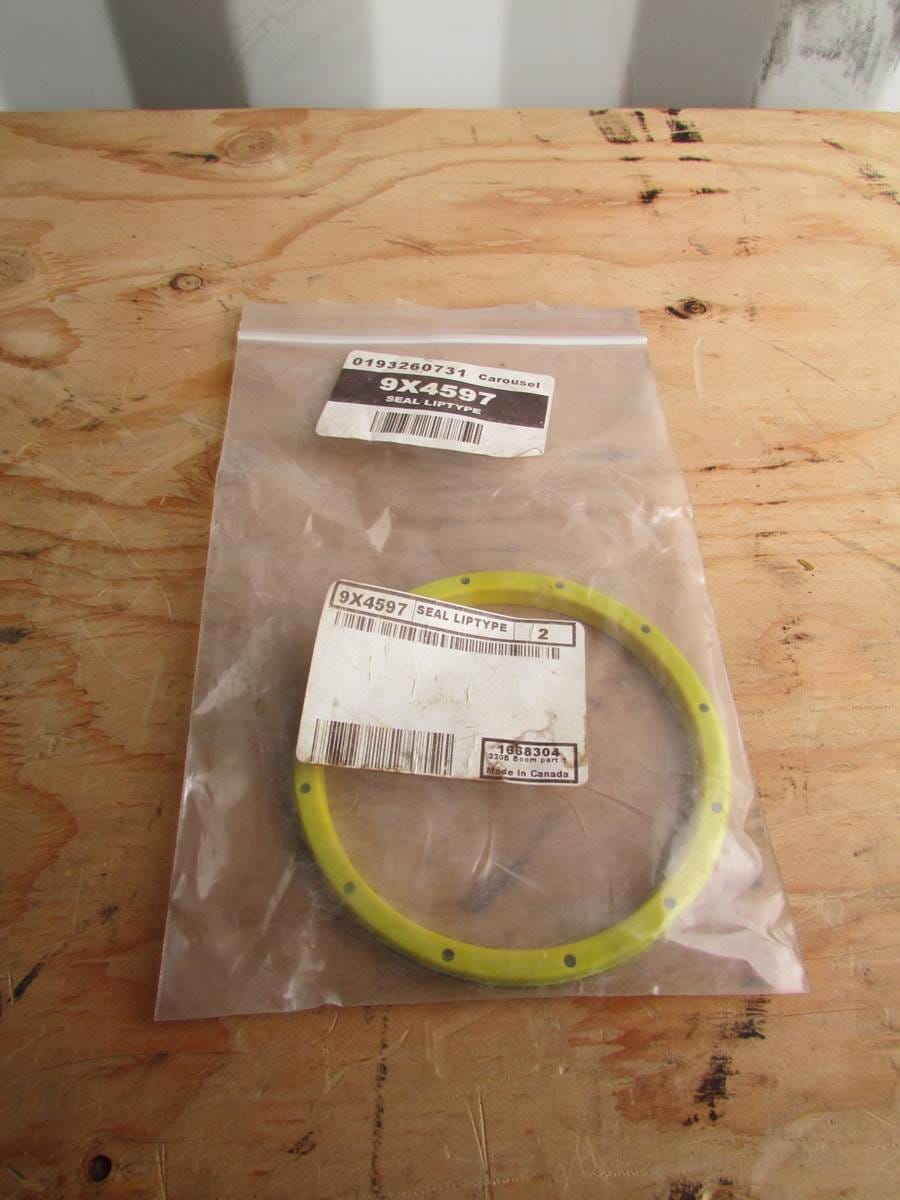 CGR 9X4597 Seal