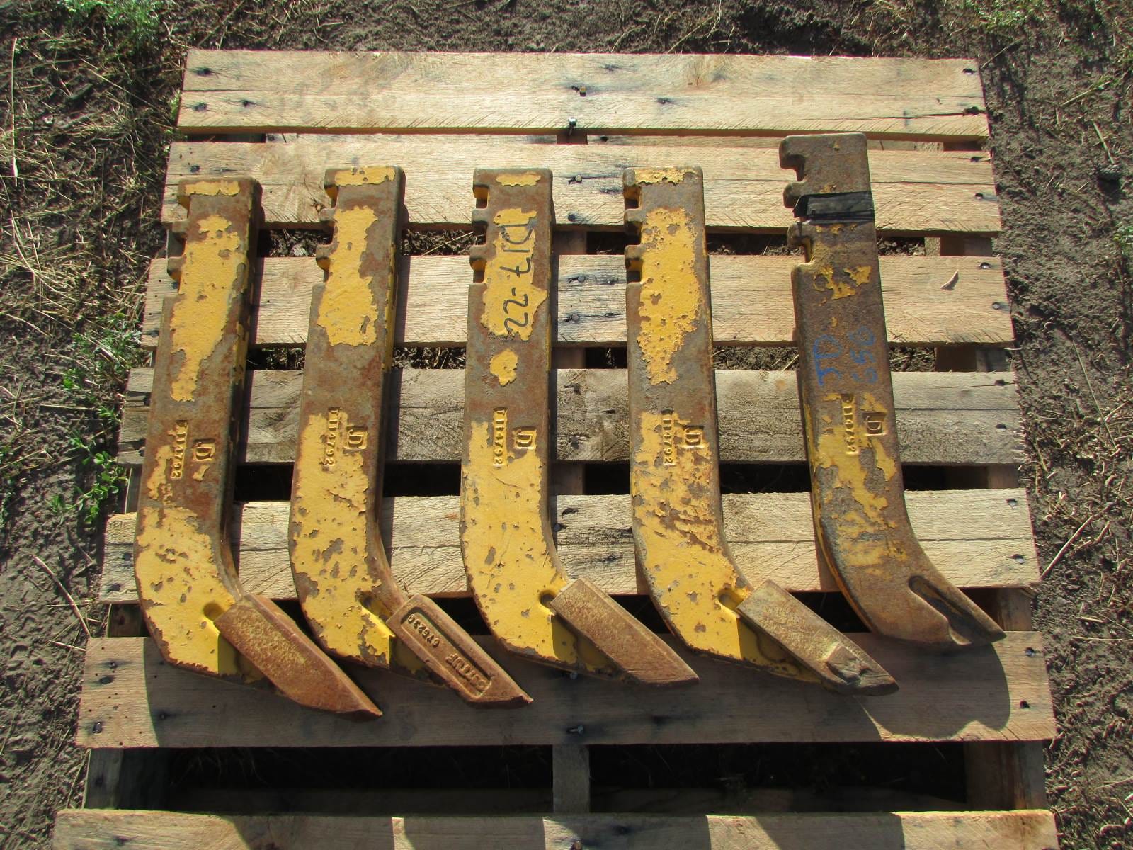 5 John Deere Grader Scarifier Shanks