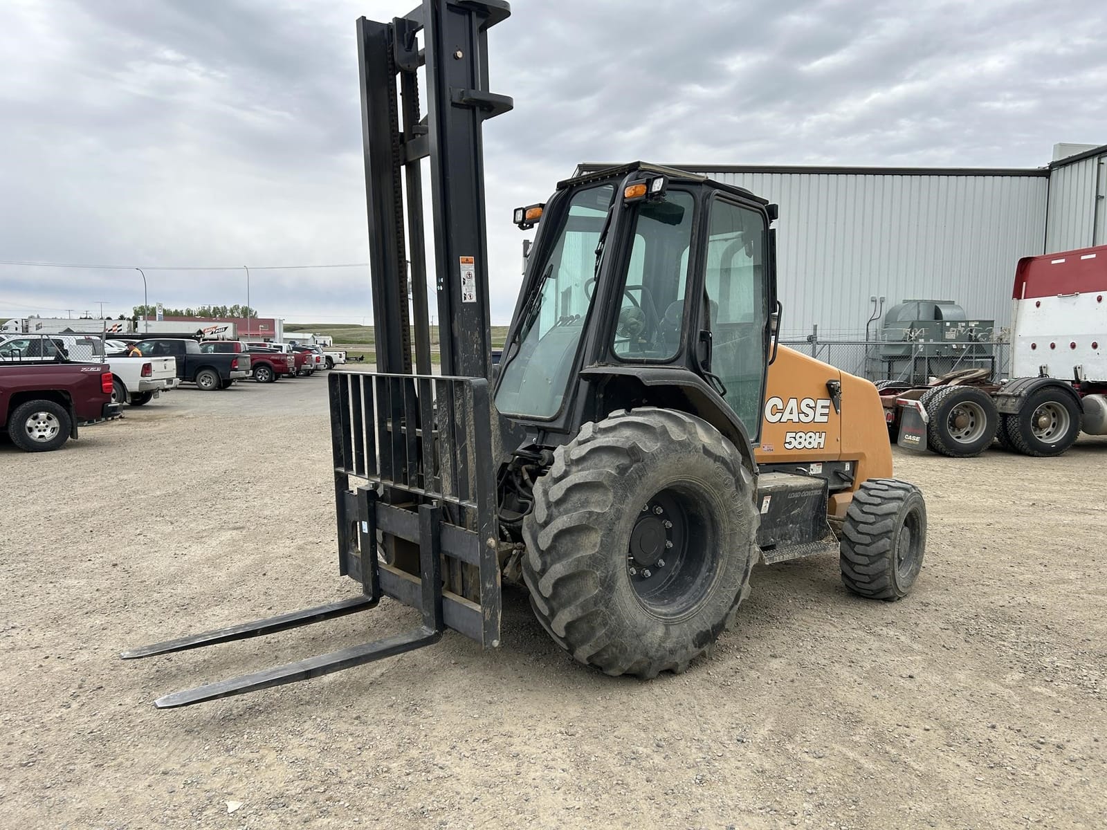 2024 CASE 588H