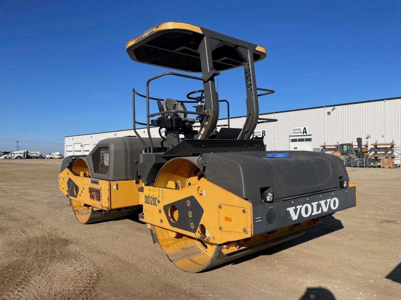 2018 VOLVO DD120C