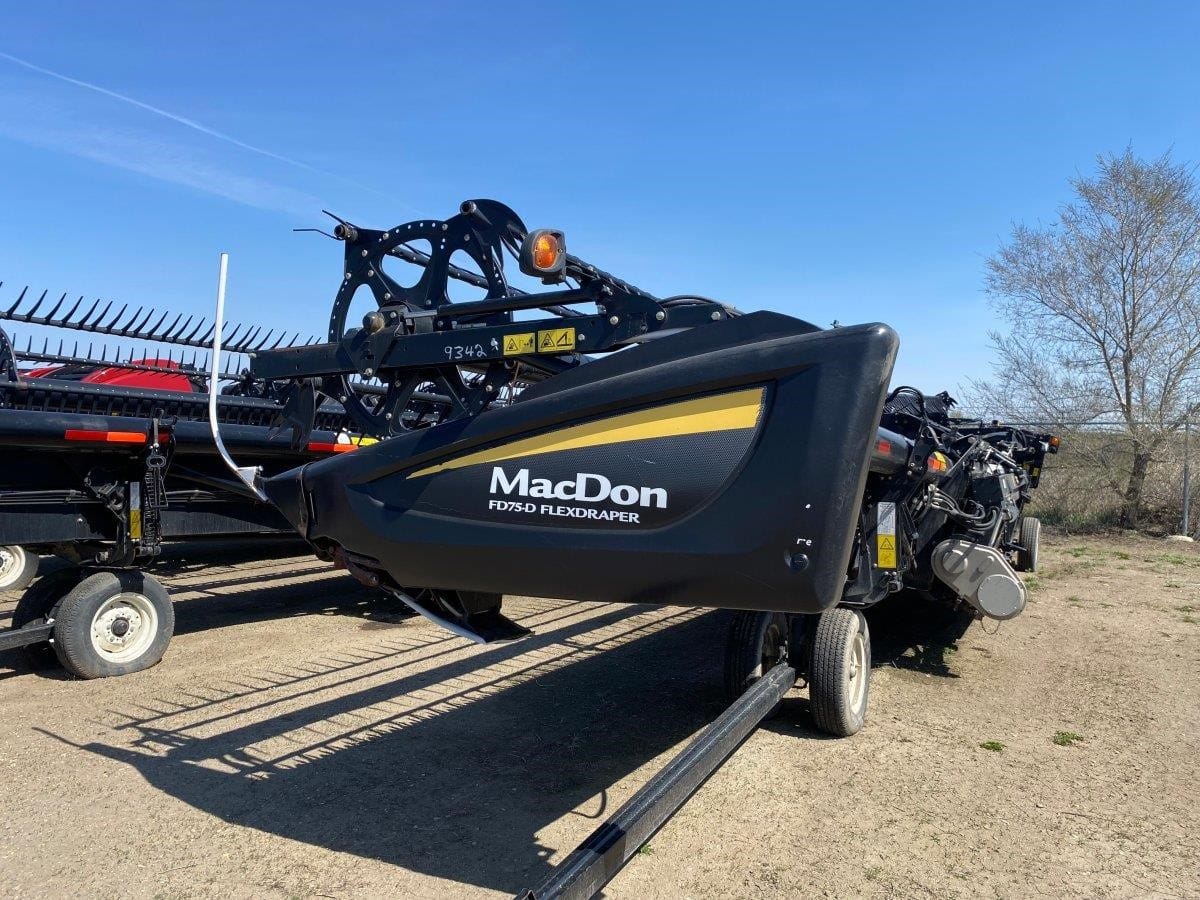 2017 MAC DON FD75