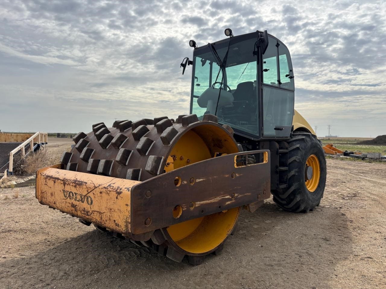 2013 VOLVO SD116DX