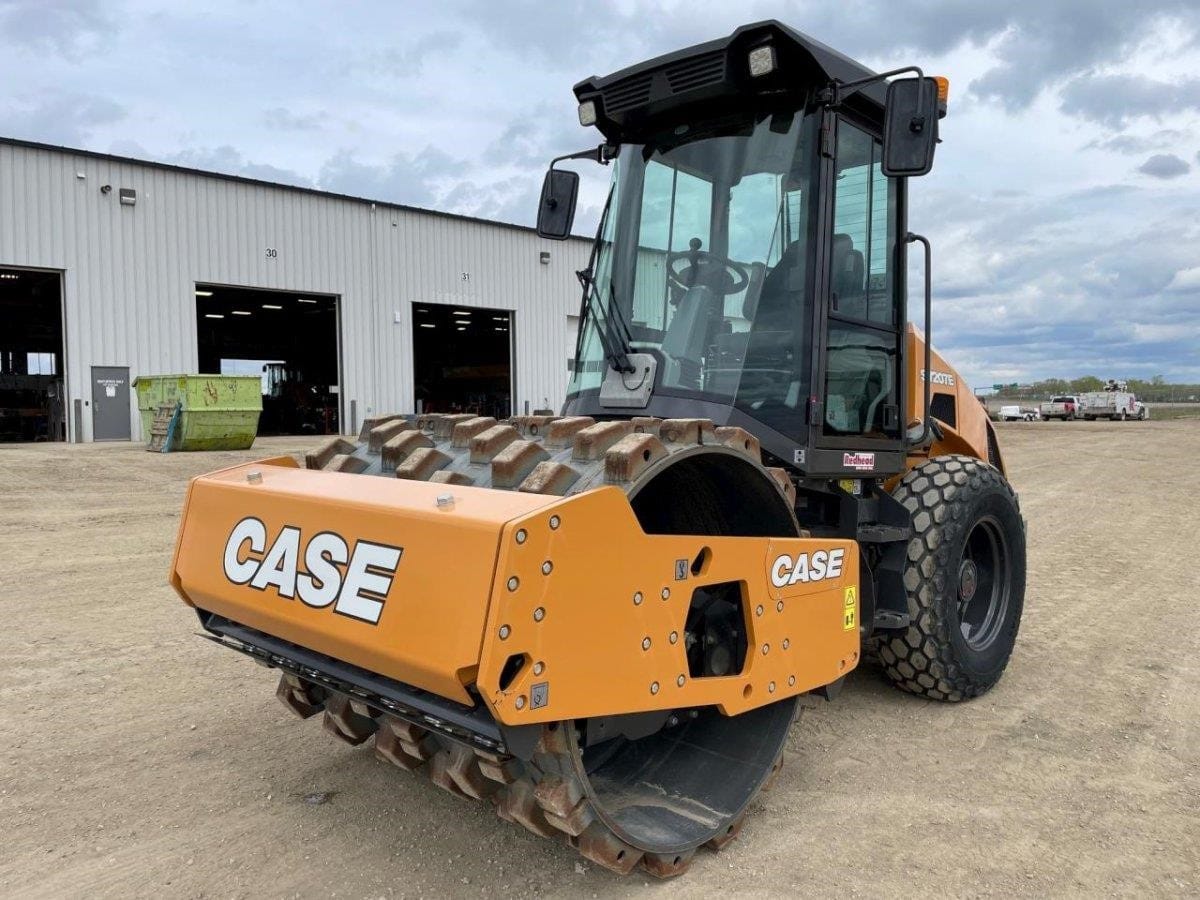 2021 CASE SV207E