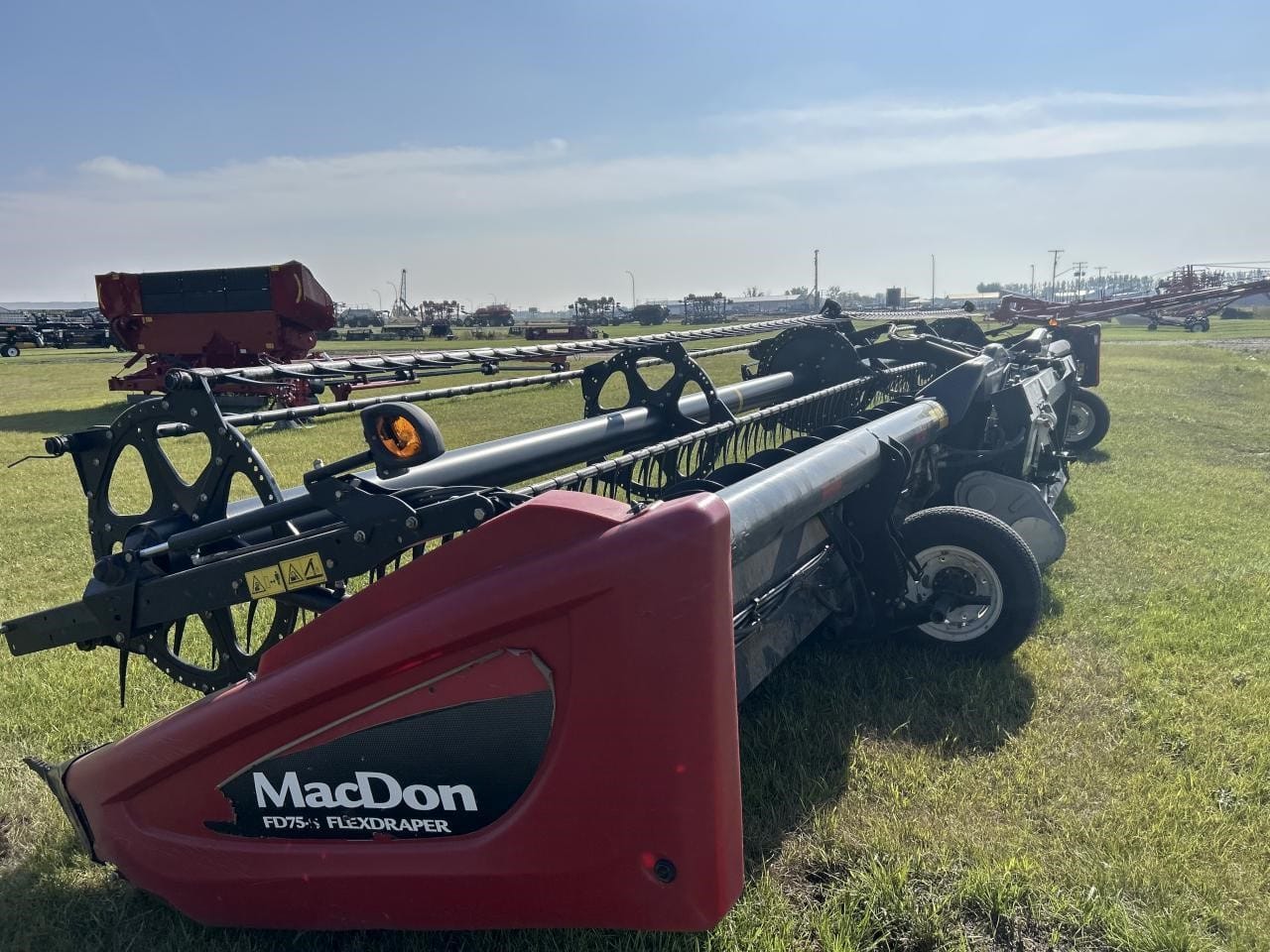 2016 MAC DON FD75