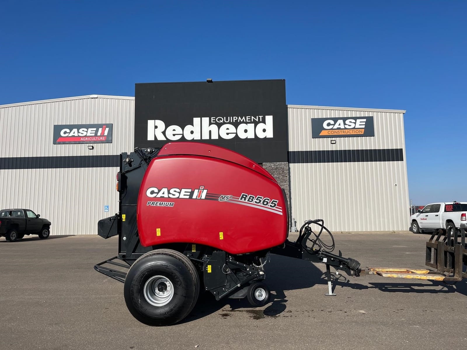 2021 CASE IH RB565