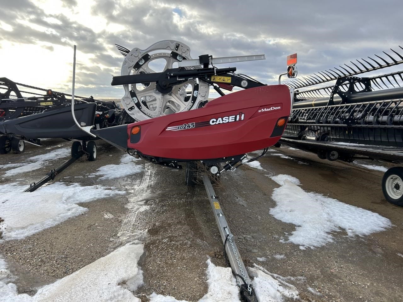 2024 MAC DON FD245