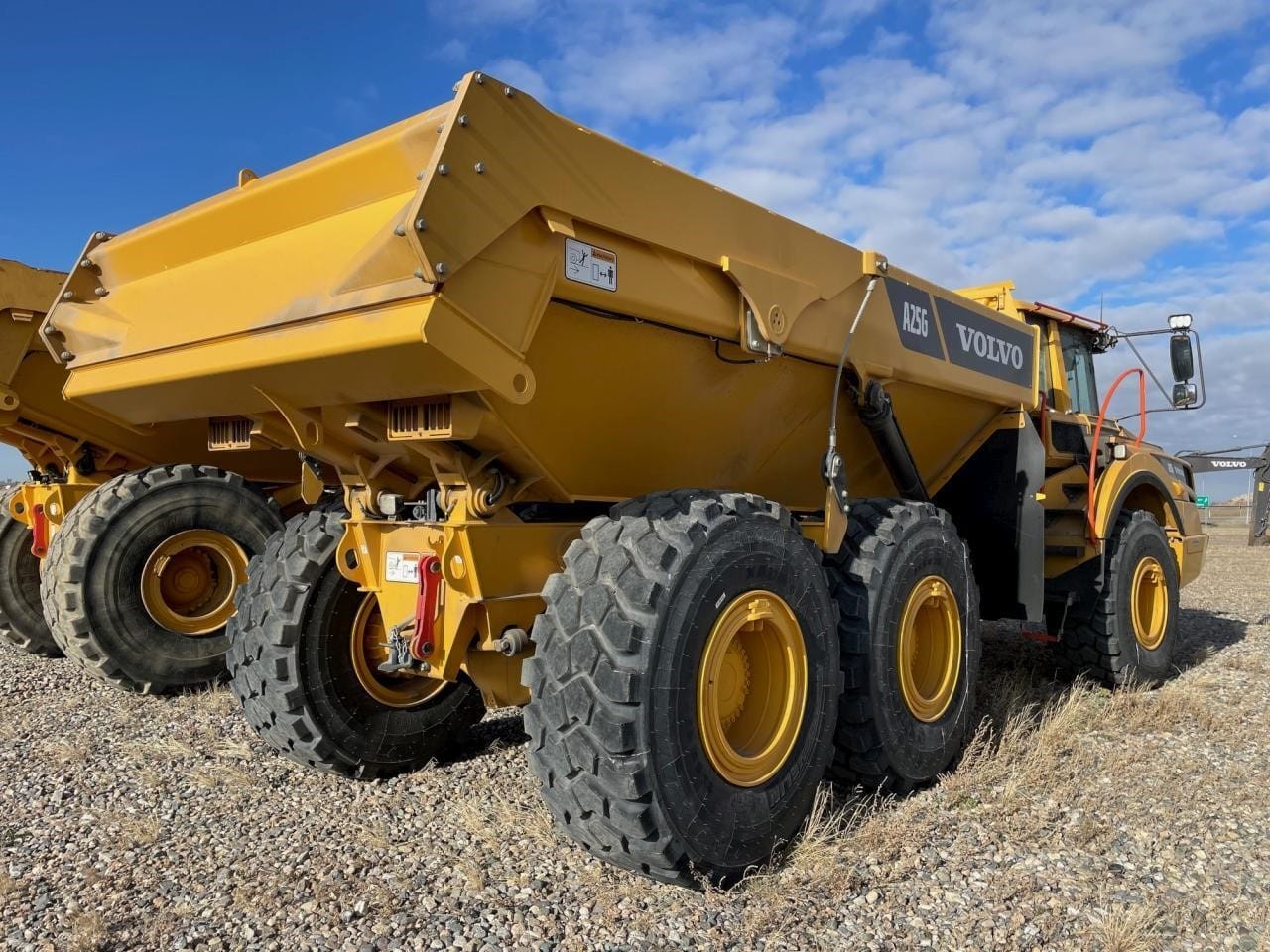 2024 VOLVO A25G