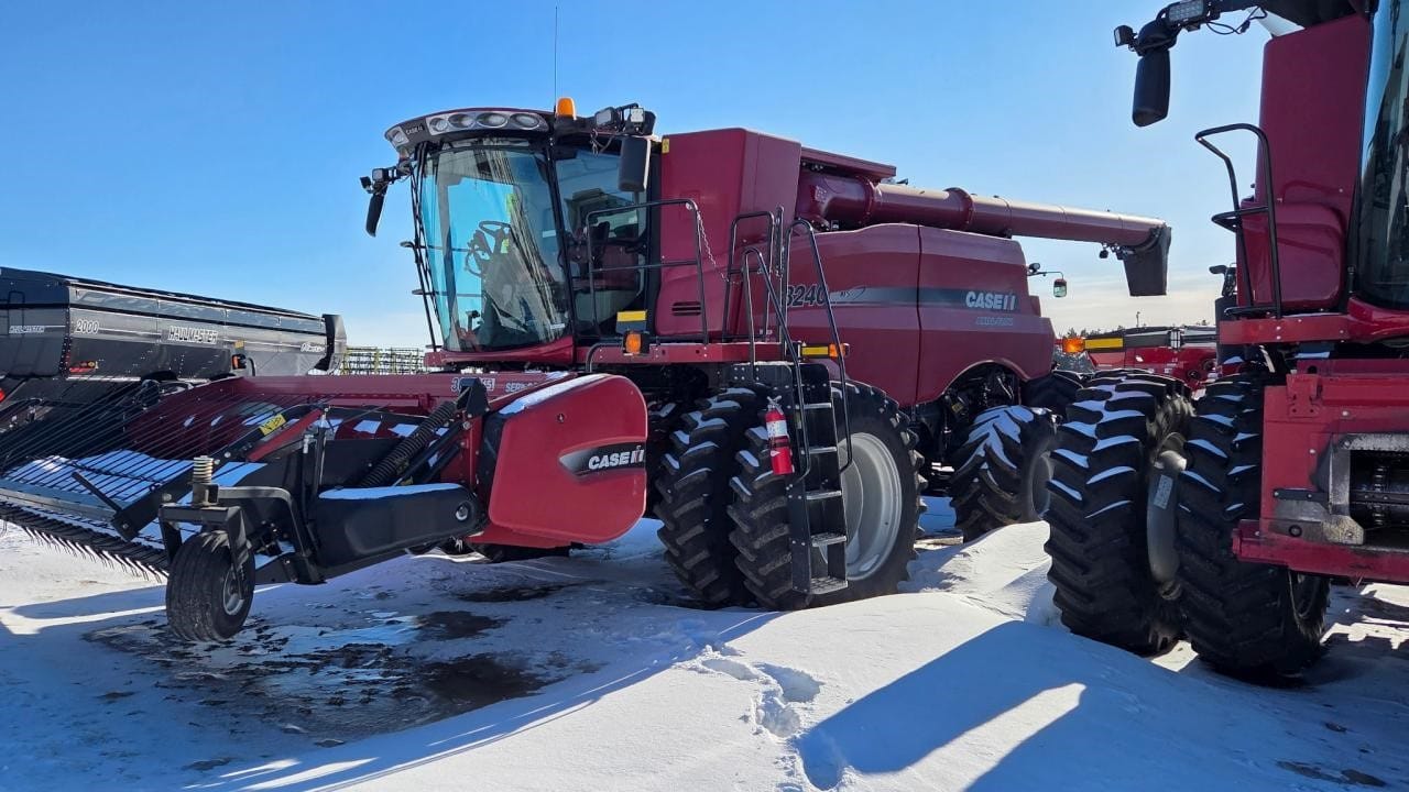 2016 CASE IH 8240