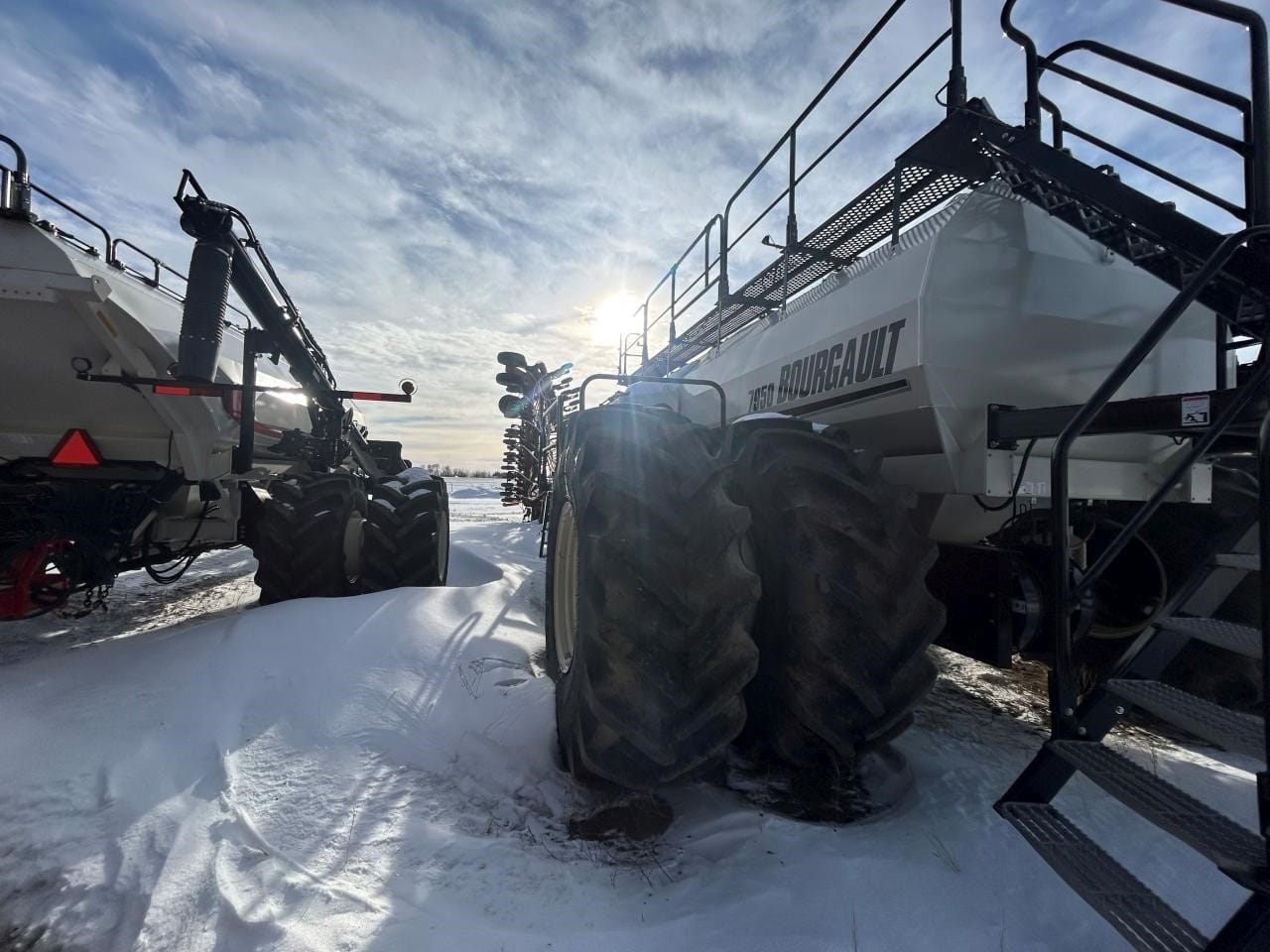2013 BOURGAULT 3320-76